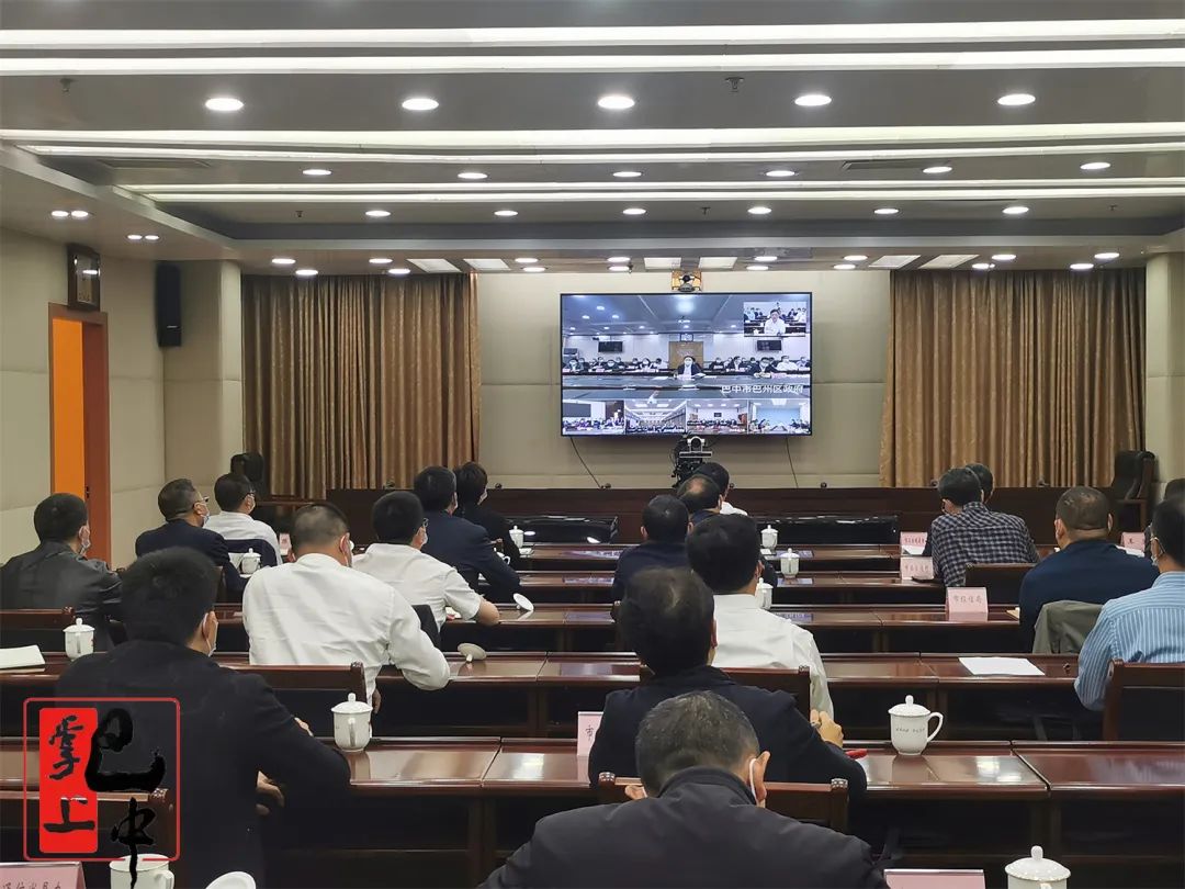 何平在市委應(yīng)對新冠肺炎疫情工作領(lǐng)導小組視頻調(diào)度會上強調(diào)